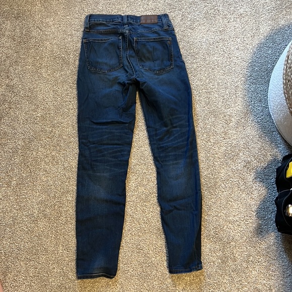 Madewell size 24 9" High-Rise Skinny Jeans, Medium-Dark wash, Used- Good - Picture 7 of 8